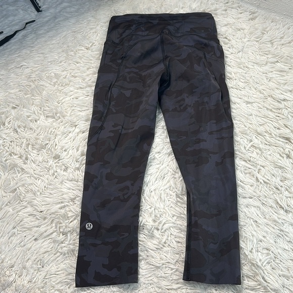 Lululemon Fast and Free Crop II 19" *Nulux Incognito Camo Multi Grey - Picture 4 of 6